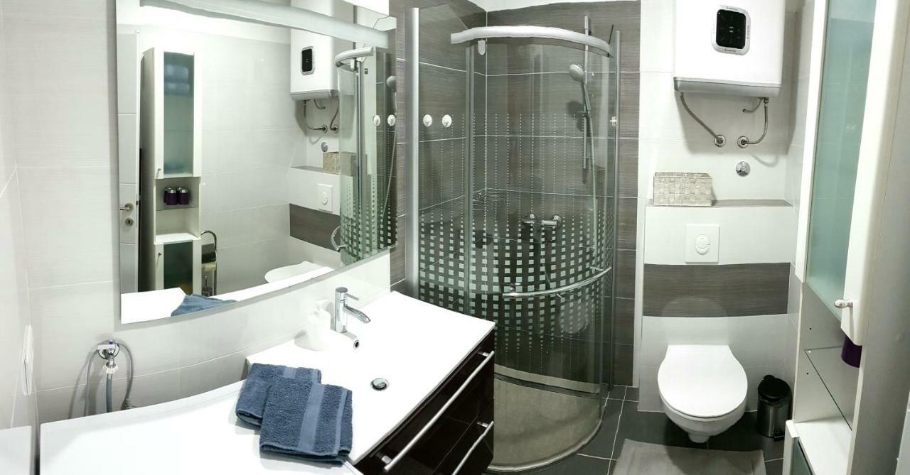 Apartma Anita *